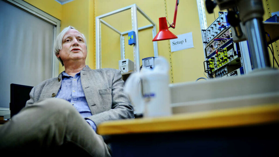 Som placebo: Biologiprofessor Kristian Gundersen mener akupunktur og andre alternative behandlinger er vanskelig å skille fra placeboeffekten. Han mener forskningsmetodikken som ligger bak, er slapp.