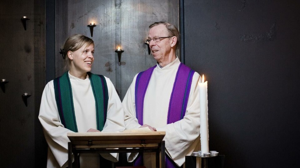 Trond Skard Dokka (67): Prest og professor i systematisk teologi ved Det teologiske fakultet ved UiO.
Åste Dokka (32): Prest og doktorgradsstipendiat i kjønn og teologi ved Det teologiske fakultet ved UiO.