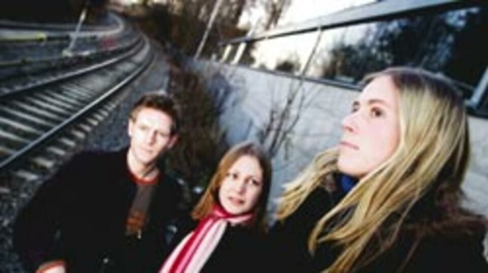 TRANGERE KÅR: Øyvind Risjord, Raghild Hoel og Camilla Sommerseth er alle studenter ved Universitetet i Oslo og fra Nord–Norge. Derfor mottar de i dag opp mot 7000 kroner i reisestipend, men fra nyttår må de skaffe pengene selv.