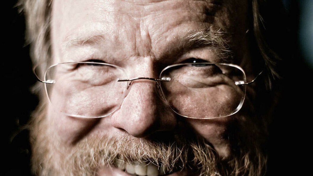 FORMIDLINGENS MESTER: Skal vi tro ledende professorer ved Universitetet i Oslo representerer forfatteren Bill Bryson (på bildet) noe vi ikke har i Norge, men skulle hatt: En god tradisjon for forskningsformidling. FORMIDLINGENS MESTER: Skal vi tro ledende professorer ved Universitetet i Oslo representerer forfatteren Bill Bryson (på bildet) noe vi ikke har i Norge, men skulle hatt: En god tradisjon for forskningsformidling.