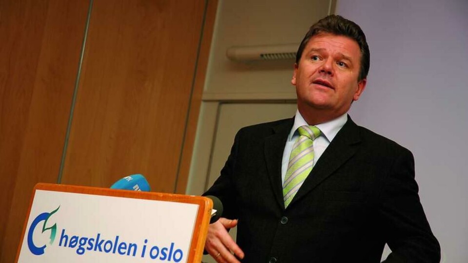 SLAKTES: Kunnskapsminister Øystein Djupedal får hard medfart etter sitt innspill om studentenes levekår.