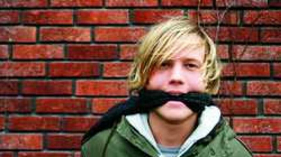 KNEBLET: Thomas Tallaksen i Folkereisning mot krig Blindern mener regjeringen forsøker å kneble opposisjonen.