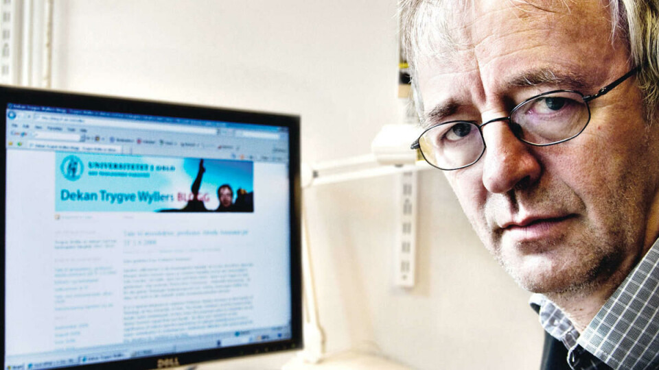 BLOGGER: Dekan Trygve Wyller holder kontakt med studenter og ansatte gjennom bloggen sin.