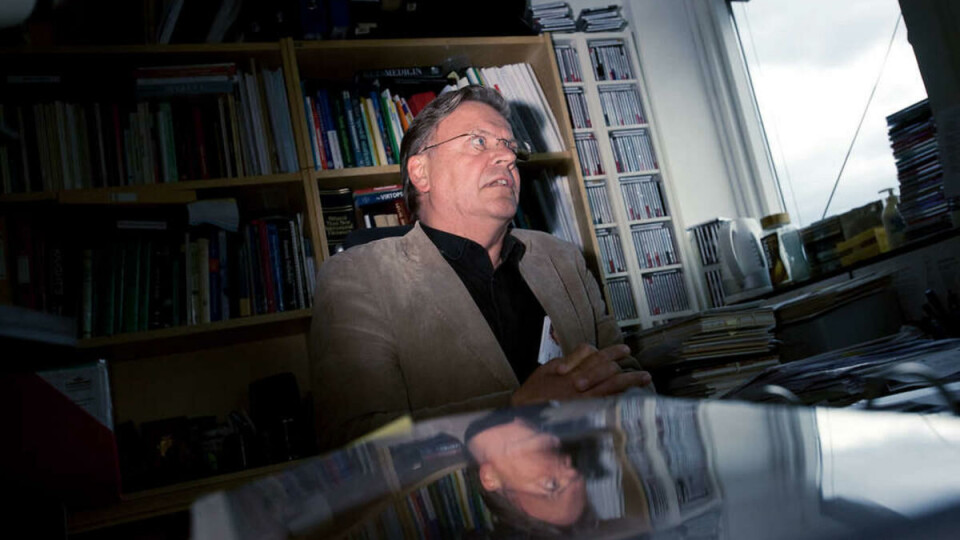 OPPGITT: Professor Torleiv Ole Rognum er oppgitt over Universitetets håndtering av problemene ved RMI og er bekymret for vilkårene for Rettsmedisinsk sakkyndighet. -- Vi faller mellom flere stoler. Vi er under Universitetet, men UiO’ s fremste oppgave er forskning, undervisning og formidling. Vi er lokalisert til Oslo Universitetssykehus, Rikshospitalet, men dets oppgave er kurativ virksomhet. Justissektoren trenger våre tjenester, men vil ikke ta ansvar for den samlede rettsmedisinske virksomheten.