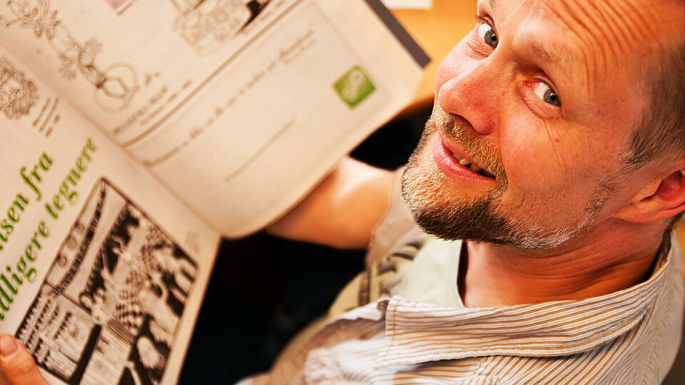 NOSTALGISK: Ola A. Hegdal hadde serien «På kloden» på Universitas' bakside i nærmere ti år. Han tror at sjansen han fikk til å få serien på trykk hjalp ham med å etablere seg som tegneserieskaper. Nå skal han bidra som jurymedlem i Universitas' nye tegneseriekonkurranse.