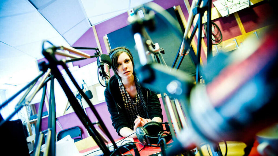 VIL VÆRE TIDLIG UTE: -- Vi er opptatt av å være tidlig ute med ting. Vi har et prinsipp om å få ut musikken før den er gitt ut eller like etterpå, forteller Ann Kristin Traaen, musikkredaktør i Radio Nova.