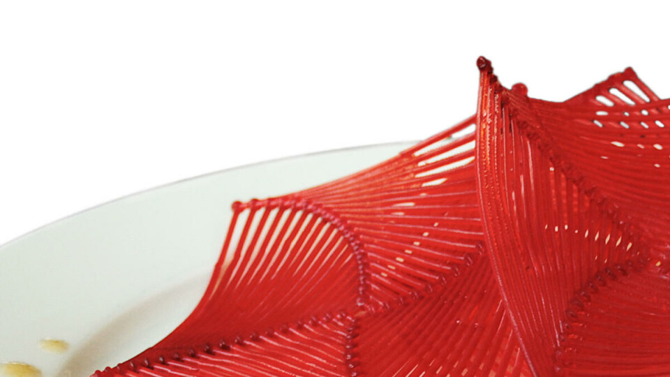 GODLESS: I dette prosjektet valgte Vedeler helt bevisst kontroversiell forskning for å vekke oppmerksomhet. Resultatet ble en helt ny måte å gi form til stamcellekjøtt, og dermed danne grunnlag for en ny matestetikk. – Jeg er ikke så mediekåt, egentlig. Men betente temaer gir flere utfordringer og nye problemstillinger.