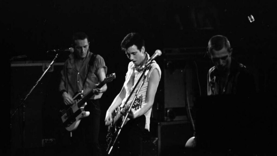 1980: The Clash spiller i Storsalen like etter at de har gitt ut det legendariske albumet _London Calling_. (FOTO: Helge Øverås)