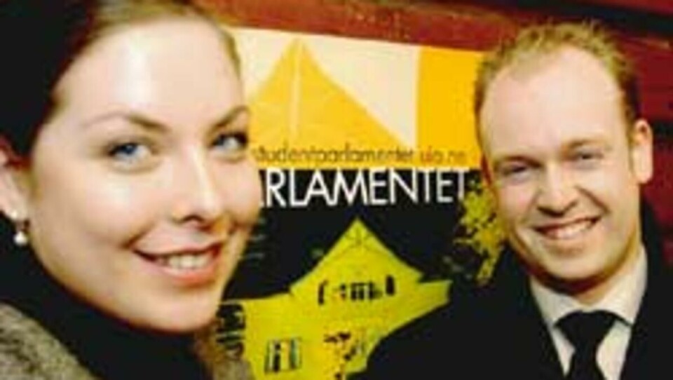 HÅPET ER MØRKEBLÅTT: Cecilie Brein og Jørund Rytman i FpU vil sette Fremskrittspartiet på studentenes politiske dagsorden.