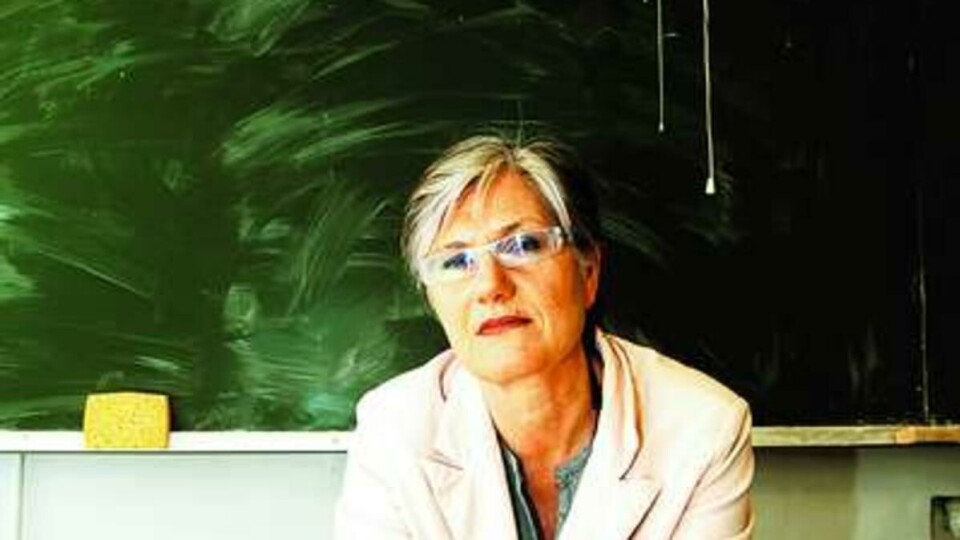 VEILEDER: Sosialpedagog og veielder ved GVO Nina Lindbo Hansen er opptatt av internettproblematikken innsatte studenter sliter med.