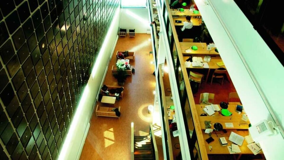 FÆRRE: UiO smalner studentinntaket.