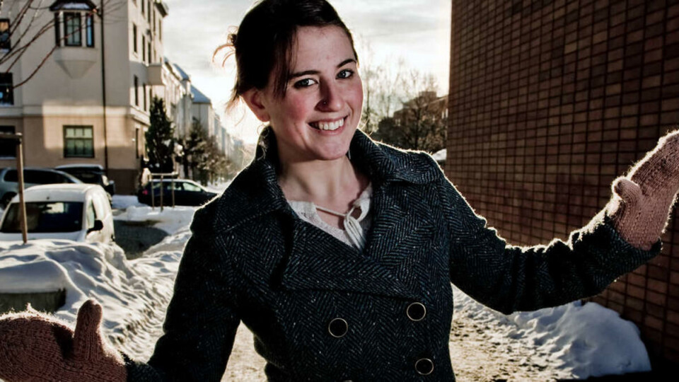 FARGEKLATT: Hanne Marie Iaursulëiel Pedersen-Eriksen er stornøgd med å vere lesbisk prestestudent på Menighetsfakultetet.