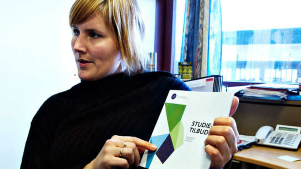 TENKER HELHET: Informasjonssjef ved MF er fornøyd med at den nye logoen ikke bruker sakrale elementer, og slik kan være mer inkluderende for alle studenter ved MF, også de uten et kristent livssyn.