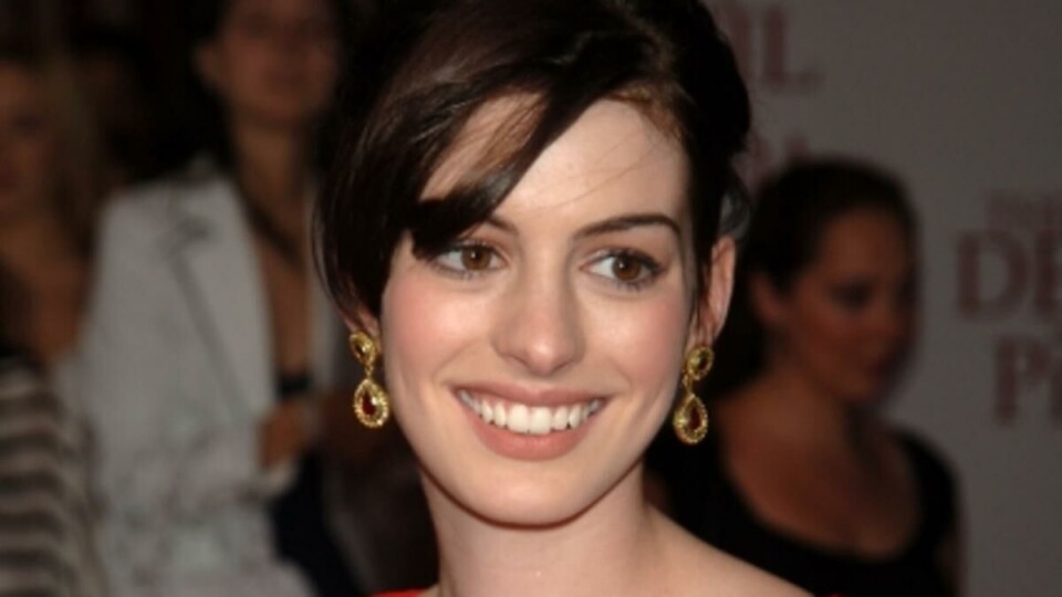 ÅRETS KVINNE: Skuespillerinnen Anne Hathaway er kvinne nummer 60 som hedres av teatertruppen Hasty Pudding Theatricals. FOTO: Creative Commons / Schmidt Warren