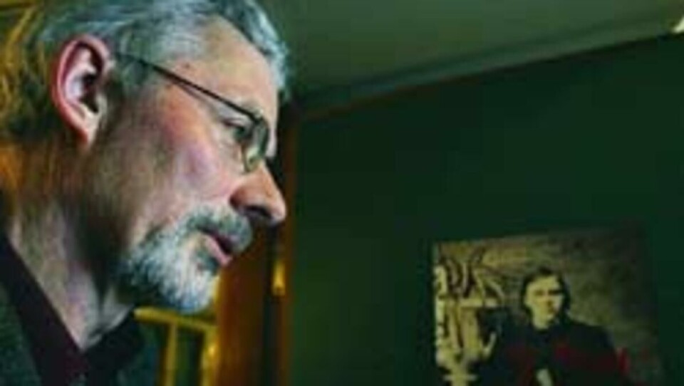 BETATT: Arne Melberg har forsøkt å lese Nietzsche, her i bakgrunnen som alvorlig 13–åring i skoleuniform. Uten bart.