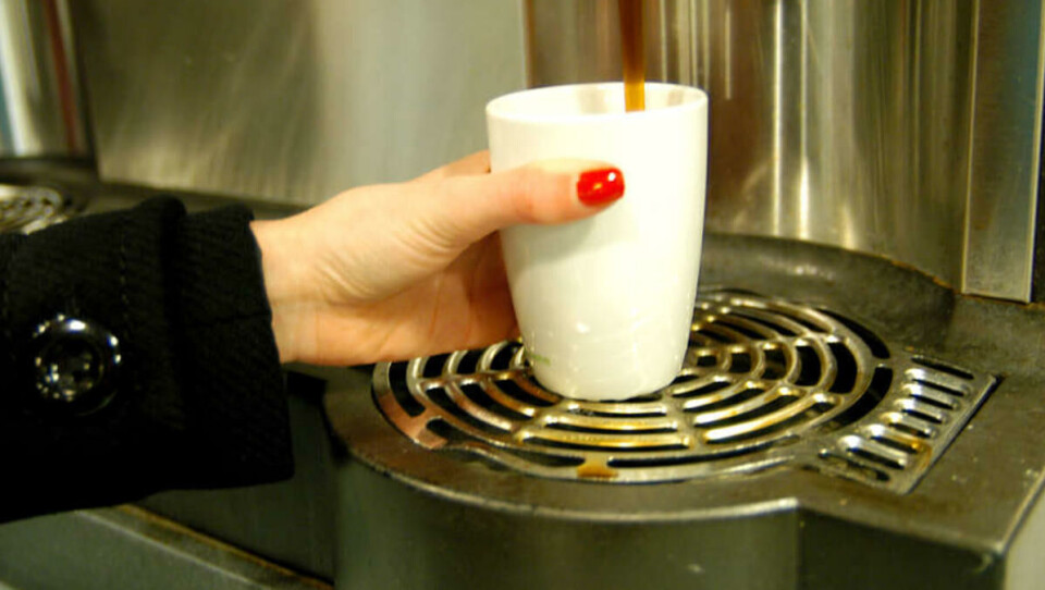 KAFFEKLUSS: SV-kafeen tok i bruk kaffemaskinene før dei visste om dette var trygt for gjestene å drikke vatnet.