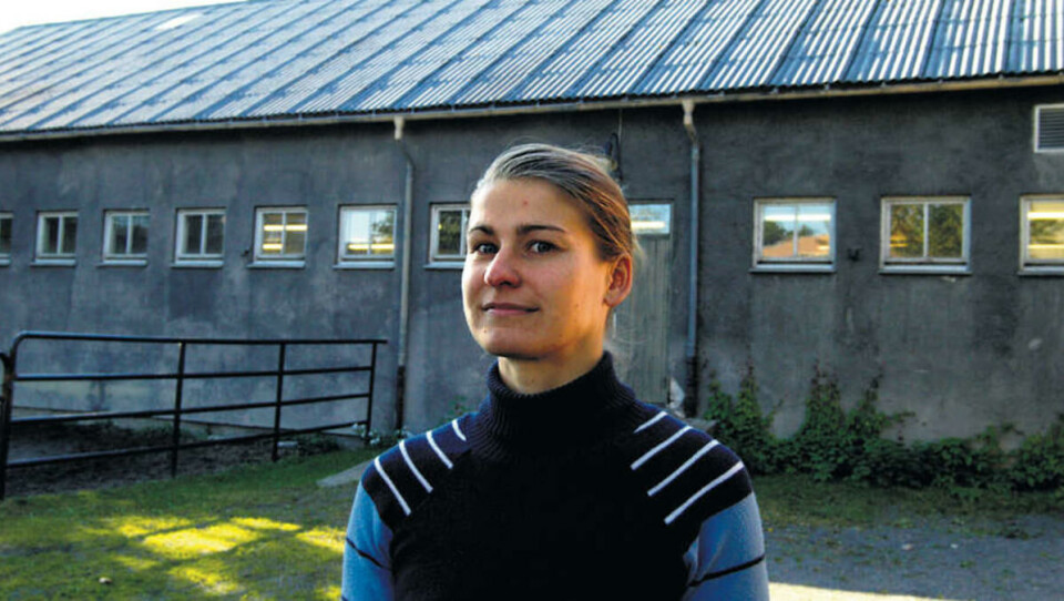 LEI AV Å VENTE: -- Bygningene er utdatert i forhold til smittevern, og studentene får derfor ikke nok kunnskap om moderne rutiner, sier Alice Lund Brænden, leder i Veterinærmedisinsk studentutvalg. Hun mener det trengs en snarlig avgjørelse om hvorvidt NVH skal flyttes til Ås eller forbli på Adamstuen.