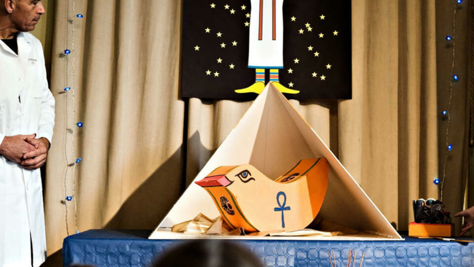 PRIVAT AVLUKKE: Når Lille Vakre Høne er trygt plassert i sin egen pyramide, er hun klar for reisen mot dødsriket.