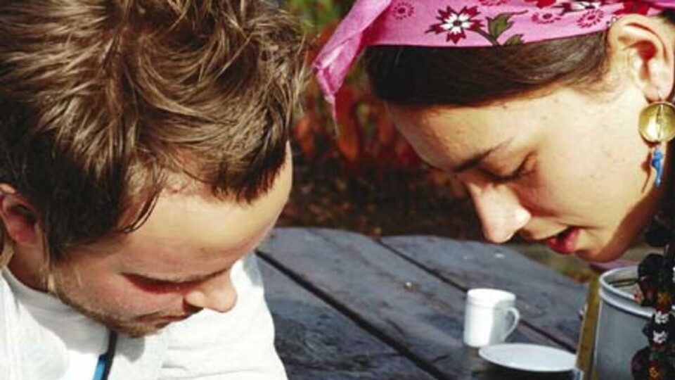 JEG SER; JEG SER: De fleste ville tenkt på Zalo og oppvaskbørste når de så en skitten kaffekopp. Burcu er i stedet opptatt av å vaske ren andres samvittighet.