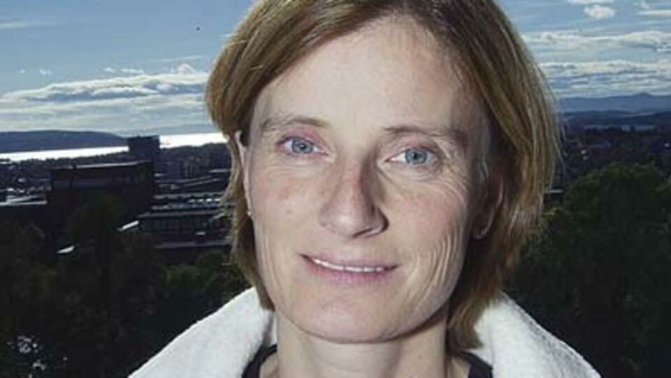 Aktuell dame: Universitetsdirektør Hanne Harlem snor seg unna Universitas’ spørsmål om hennes kobling til gledesmagasinet Aktuell Rapport.