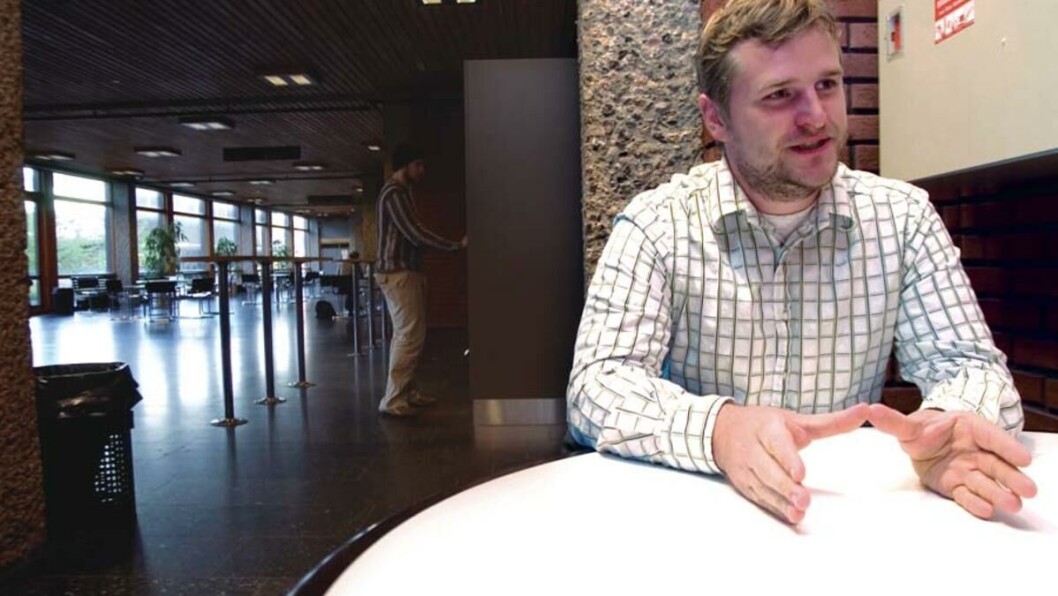 Hardt ut: -Rektorkandidat Kristian Gundersen har vært med på å uthule gratisprinsippet, mener tidligere studentrepresentant i universitetsstyret Torgeir T. Jørgensen. Hardt ut: -Rektorkandidat Kristian Gundersen har vært med på å uthule gratisprinsippet, mener tidligere studentrepresentant i universitetsstyret Torgeir T. Jørgensen.