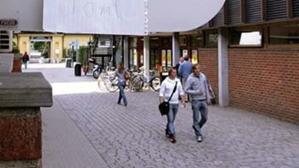 INGEN PENGER, PUDDING: Vil du ha ut penger over disk eller betale en regning kontant på Nordea Blindern, har du et alvorlig problem. Det er en bank uten penger.