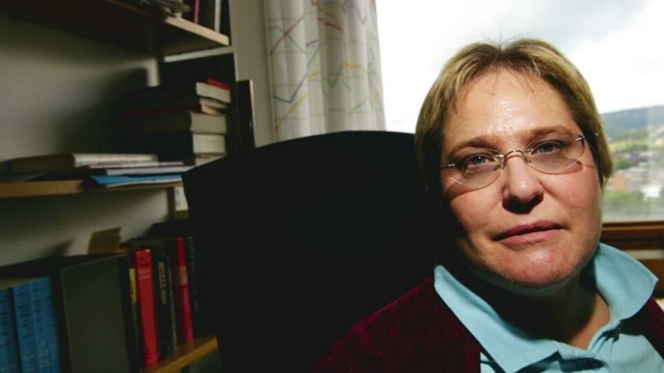 Moderat amerikaner: Deborah Kitchen-Døderlein, førsteamanuensis i nordamerikansk historie er selv personlig kristen, men støtter seg ikke til den kreasjonistiske tankegangen som framheves av studentforeningen Transdenmontional Networks. - Kreasjonisme handler om personlig identitet, hevder hun.