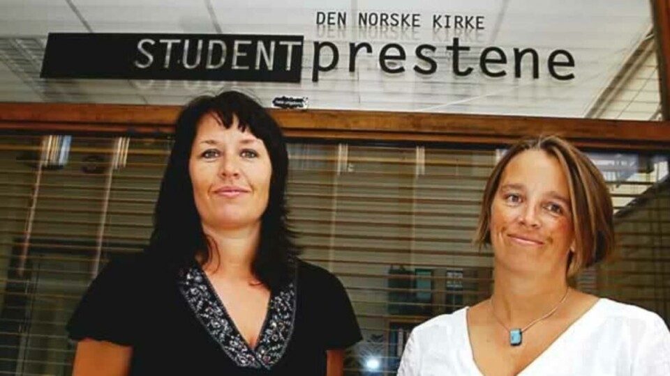 FULL STØTTE: Valborg Orset Stene, studentprest ved Høgskolen i Oslo, og Inger Anne Naterstad, studentprest ved Universitetet i Oslo, synes Lagets behandling av Nils Jøran Riedl er trist.