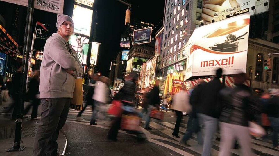 STÅR ALDRI STILLE: New York har et rasende tempo, dag som natt. Men noen tar seg tid til å stoppe et øyeblikk.