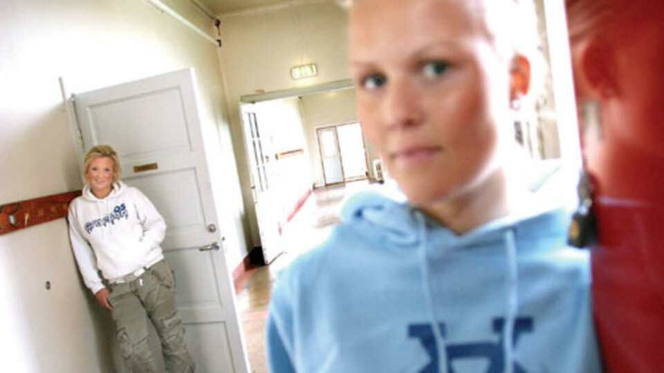 EN AV MANGE: Ellen Heier og
Kristine
Nygaard, født i 1987, ønsker at politikerne skal ta hensyn til de store ungdomskullene.