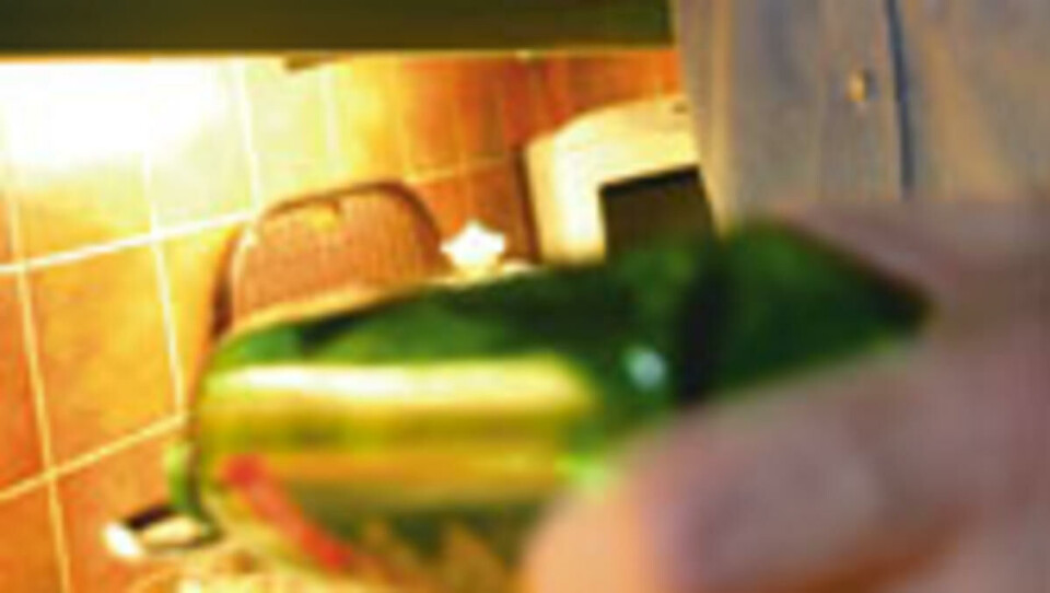 Bløtkokt: Arild Underdal byr på egg og seg selv til frokost hjemme på Ljan.