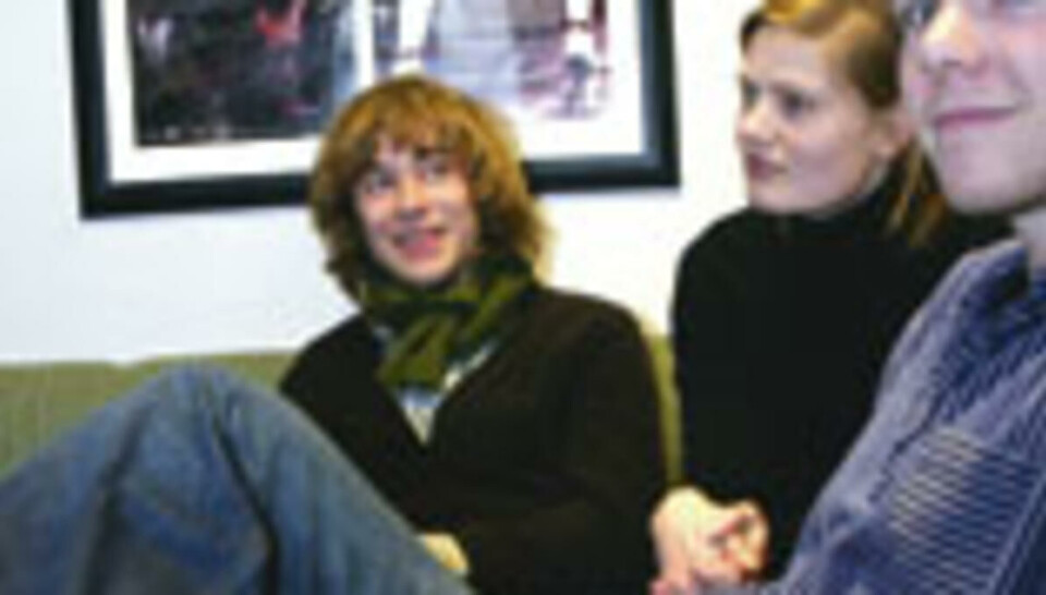 DEBUTANTER: Eirik Bjørge og Kristina Vatsel i Kulturutvalget innrømmer at de selv aldri har dristet seg opp på îLandets Frieste Talerstolî for å stille kritiske spørsmål til Onsdagsdebatt–innledere. Men de vil gjerne at akkurat du skal gjøre det.