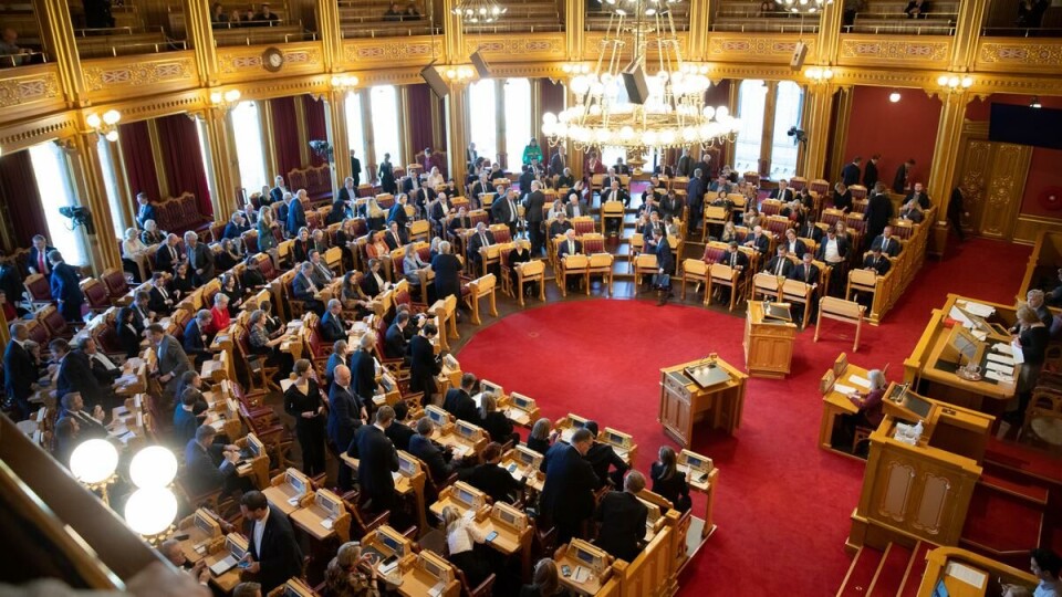 A Smooth Way for Rough Norway‘s Raw Materials?