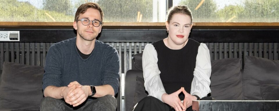 Pampefaktor: Philip Eriksen, foreningsaktiv ved IFI, og Gyda Sæter, avtroppende leder i Cyb, mener pamper har fått for mye innflytelse i Cybernetisk Selskab.