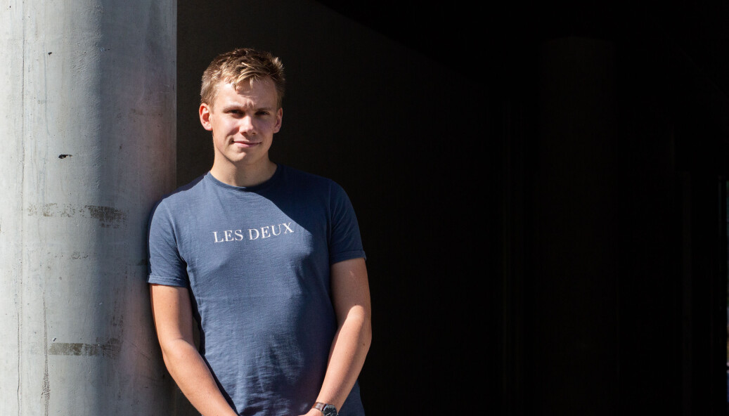 <span class=" font-weight-bold" data-lab-font_weight_desktop="font-weight-bold">Måtte guides</span>: Fredrik Aas Andreassen opplevde at han måtte følges av vakter for å rekke bussen. <span class=" font-weight-bold" data-lab-font_weight_desktop="font-weight-bold">Måtte guides</span>: Fredrik Aas Andreassen opplevde at han måtte følges av vakter for å rekke bussen.