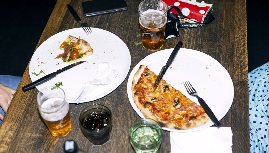 Pils til besvær: Per dags dato er det kun Union av SiO sine kafeer som selger øl på Blindern campus, og det kun mellom 15:00-17:30. Pils til besvær: Per dags dato er det kun Union av SiO sine kafeer som selger øl på Blindern campus, og det kun mellom 15:00-17:30.