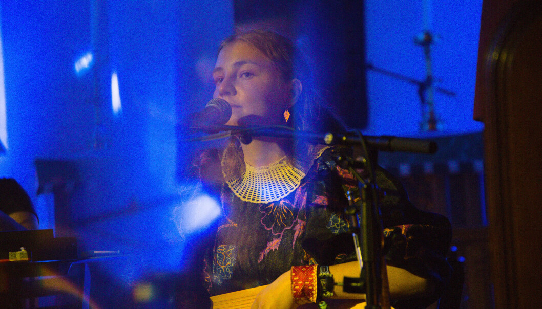 Sjangermix: Elektronisk musikk det folkeligste av folkemusikken under Ævestadens konsert under Bylarm. Sjangermix: Elektronisk musikk det folkeligste av folkemusikken under Ævestadens konsert under Bylarm.