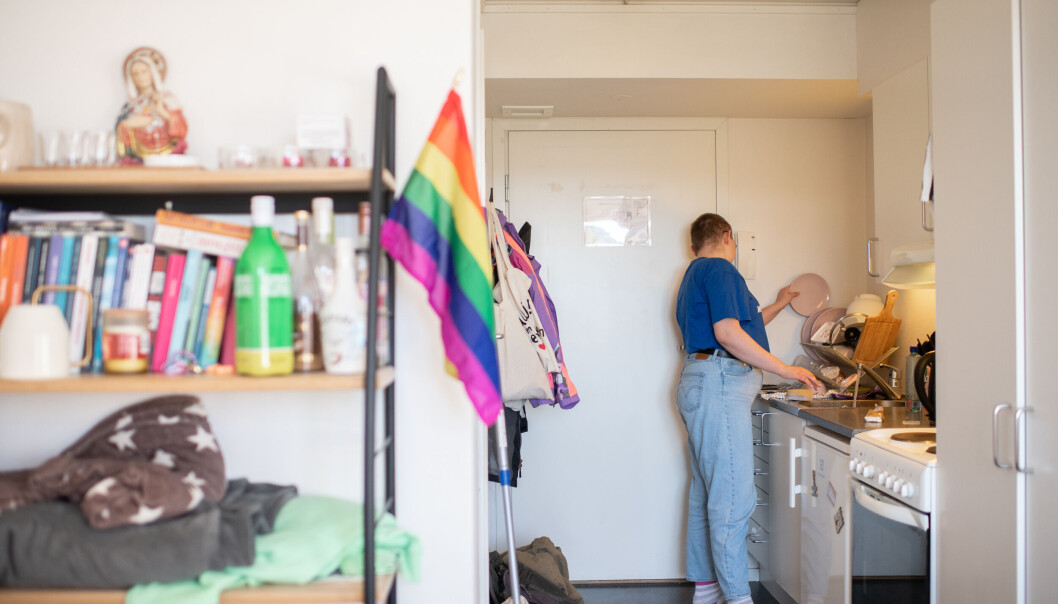 Oslo-pris i Lillestrøm: Inga Banach (21) var villig til å reise over to timer hver dag for å ha råd til leie, men det gikk ikke. Nå får hun støtte hjemmefra. Oslo-pris i Lillestrøm: Inga Banach (21) var villig til å reise over to timer hver dag for å ha råd til leie, men det gikk ikke. Nå får hun støtte hjemmefra.