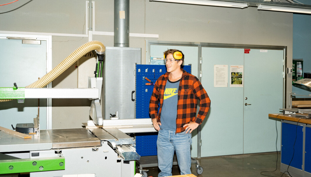 <span class=" font-weight-bold" data-lab-font_weight_desktop="font-weight-bold">Slipp meg inn</span>: Ifølge studentene oppfordres de til å leke seg i verkstedene. – Men hvis jeg ikke får tid til det, hva skal jeg gjøre da? fortviler Skorge. <span class=" font-weight-bold" data-lab-font_weight_desktop="font-weight-bold">Slipp meg inn</span>: Ifølge studentene oppfordres de til å leke seg i verkstedene. – Men hvis jeg ikke får tid til det, hva skal jeg gjøre da? fortviler Skorge.