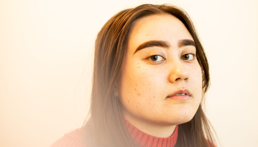 Trøtt: Jenny Natasha Antonsen (21) er en av mange studenter som sliter med søvn. Det går utover både studier og psyken.Click to add image caption Trøtt: Jenny Natasha Antonsen (21) er en av mange studenter som sliter med søvn. Det går utover både studier og psyken.Click to add image caption
