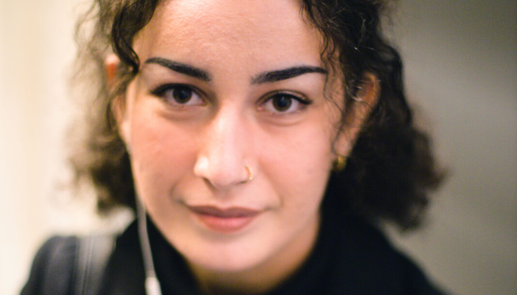 <span class=" font-weight-bold" data-lab-font_weight_desktop="font-weight-bold">Mer enn nok</span>: Maha Riazi (22) har lange dager på universitetet. En jobb på toppen anser hun som umulig: – Jeg hadde nok blitt utmattet. <span class=" font-weight-bold" data-lab-font_weight_desktop="font-weight-bold">Mer enn nok</span>: Maha Riazi (22) har lange dager på universitetet. En jobb på toppen anser hun som umulig: – Jeg hadde nok blitt utmattet.