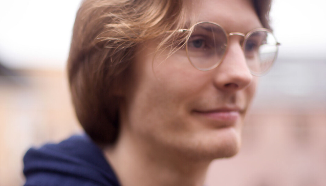 <span class=" font-weight-bold" data-lab-font_weight_desktop="font-weight-bold">Vil overleve</span>: Aslak Lien (26) har servitørjobb ved siden av byggingeniør-studiene. <span class=" font-weight-bold" data-lab-font_weight_desktop="font-weight-bold">Vil overleve</span>: Aslak Lien (26) har servitørjobb ved siden av byggingeniør-studiene.