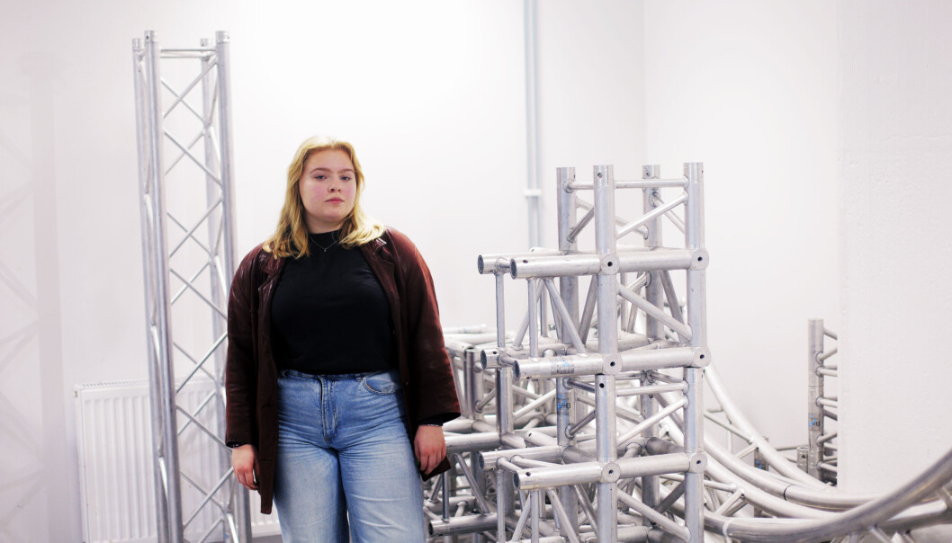 Dyrt: Bachelor i prosjektledelse kunst og kreativ næring koster 53 000 kroner per semester. “For mye”, mener Tuva Ahlsen, som etterlyser hva pengene går til. Dyrt: Bachelor i prosjektledelse kunst og kreativ næring koster 53 000 kroner per semester. “For mye”, mener Tuva Ahlsen, som etterlyser hva pengene går til.