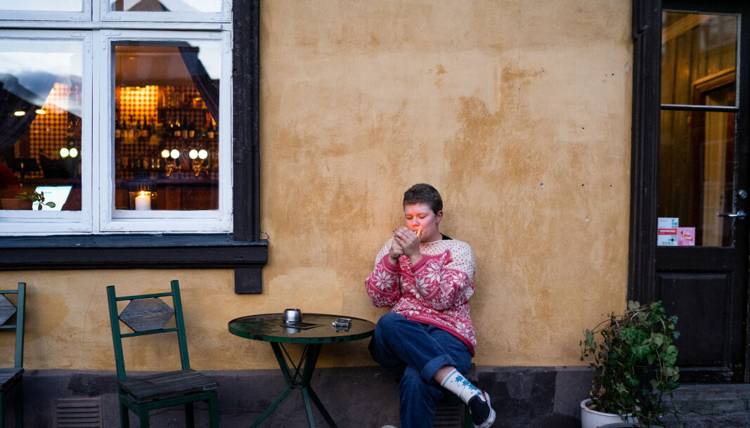 <span class=" font-weight-bold" data-lab-font_weight_desktop="font-weight-bold">Sunt forbilde</span>: Under oppveksten var Qvillers syn på lesbiske gjennomsyret av karikerte, mannevonde lesber, ute etter å utnytte sårbare unge piker. Idag er Qviller gjerne mannevond, men hun har som mål å være et sunt forbilde for unge skeive på vei ut av skapet <span class=" font-weight-bold" data-lab-font_weight_desktop="font-weight-bold">Sunt forbilde</span>: Under oppveksten var Qvillers syn på lesbiske gjennomsyret av karikerte, mannevonde lesber, ute etter å utnytte sårbare unge piker. Idag er Qviller gjerne mannevond, men hun har som mål å være et sunt forbilde for unge skeive på vei ut av skapet