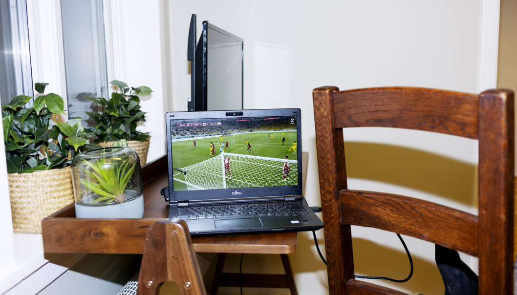 <span class=" font-weight-bold" data-lab-font_weight_desktop="font-weight-bold">Færre tilskuere</span>: 235.000 så åpningskampen i årets fotball-VM. I 2018 var tallet over dobbelt så stort. <span class=" font-weight-bold" data-lab-font_weight_desktop="font-weight-bold">Færre tilskuere</span>: 235.000 så åpningskampen i årets fotball-VM. I 2018 var tallet over dobbelt så stort.