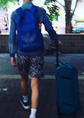 <span class=" font-weight-bold" data-lab-font_weight_desktop="font-weight-bold">Anonym</span>: Charles (27) er født og oppvokst i Hong Kong. Han ønsker å bli værende, selv om venner av ham stadig flytter utenlands. <span class=" font-weight-bold" data-lab-font_weight_desktop="font-weight-bold">Anonym</span>: Charles (27) er født og oppvokst i Hong Kong. Han ønsker å bli værende, selv om venner av ham stadig flytter utenlands.