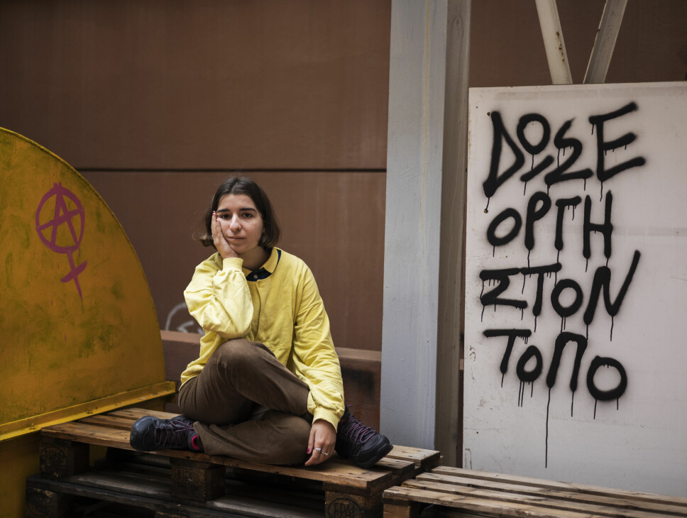 Ung anarkist: Evgenia Mavridi (22) er lei av den politiske situasjonen i landet, og håper på å ta masteren i utlandet.