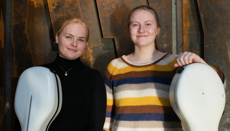 Frustrert: Musikkstudentene Maja
Barrat-Due (22) og Hannah Kristina
Lund (22) føler seg tilsidesatt som
kulturstudenter grunnet
kutt i statsstøtte.