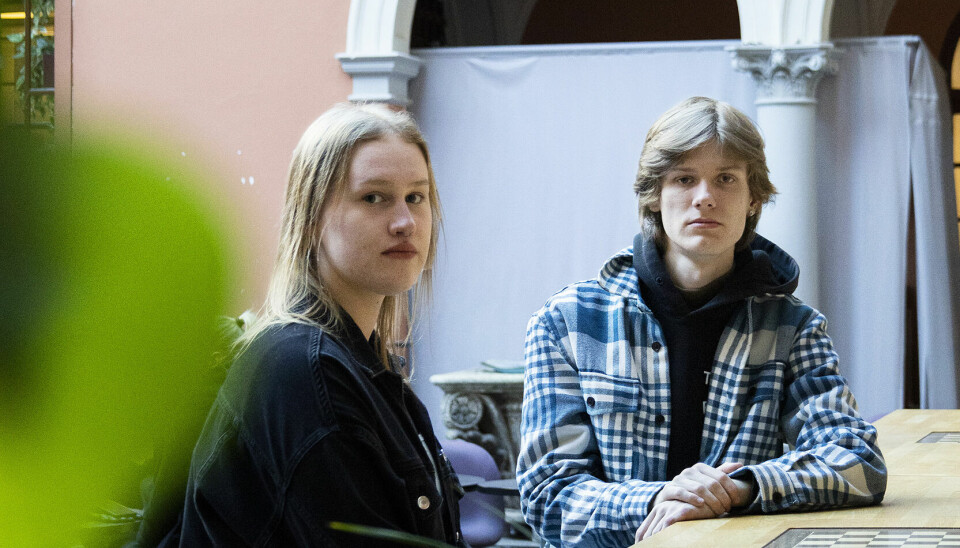 Alene i Norge: Diana Kryvenko (20) og Mykhailo Karpiuk (20) har studert i Oslo i ett år. De har ikke fått en eneste venn.