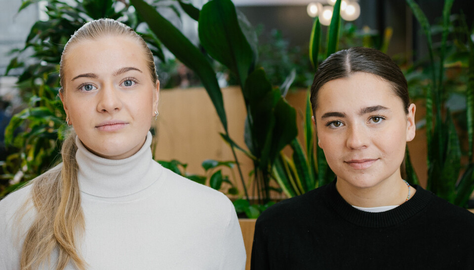 Skuffet: Julie Olsen (21) og Matilde Haddal Sivertsgård (23) er skuffet over at de ikke fikk praksisen de har rett på.